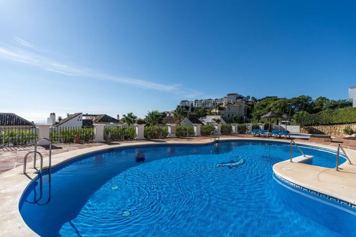 Image No.14-2 Bed Property for sale