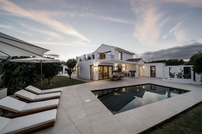 Image No.32-5 Bed Property for sale