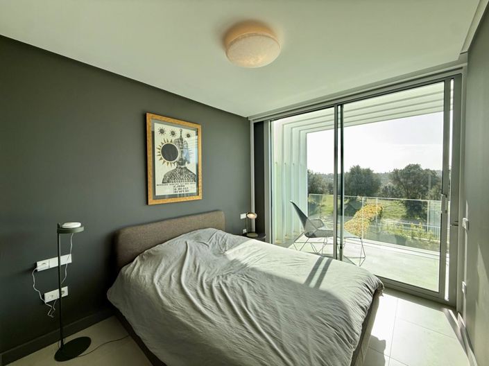 Image No.24-5 Bed Property for sale