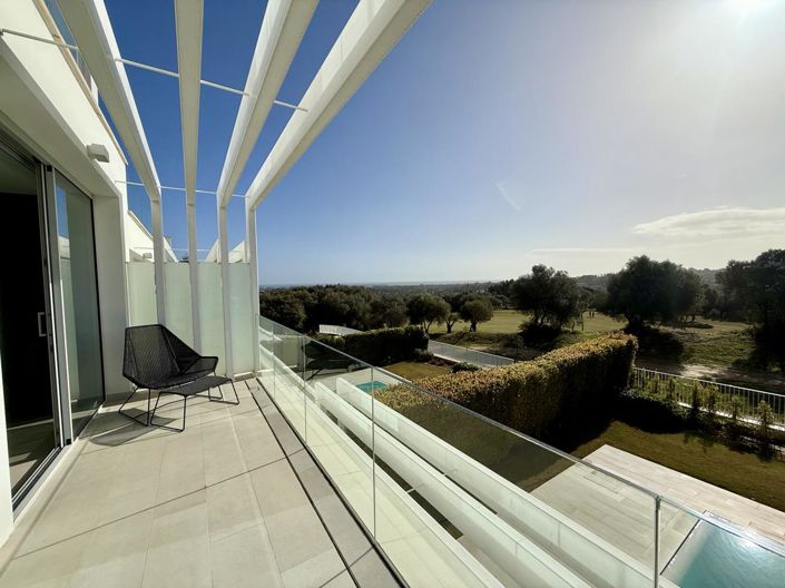 Image No.28-5 Bed Property for sale