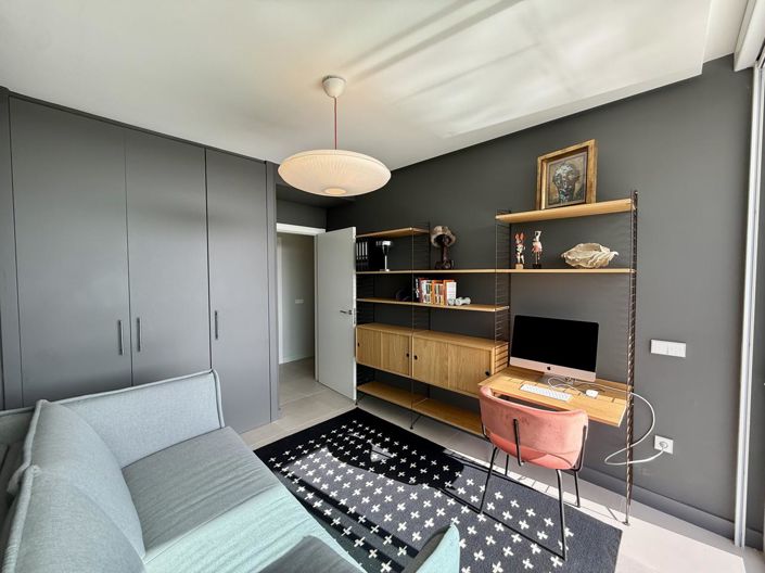 Image No.35-5 Bed Property for sale