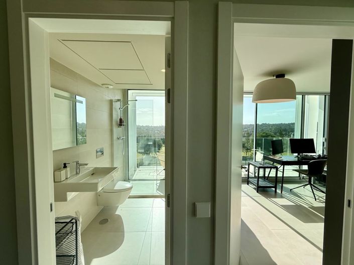 Image No.42-5 Bed Property for sale