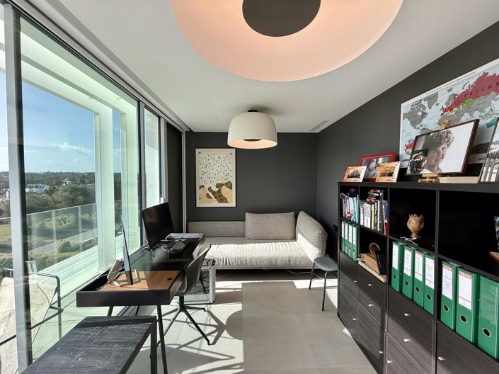 Image No.44-5 Bed Property for sale