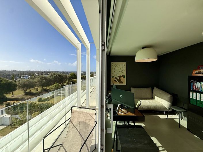 Image No.45-5 Bed Property for sale