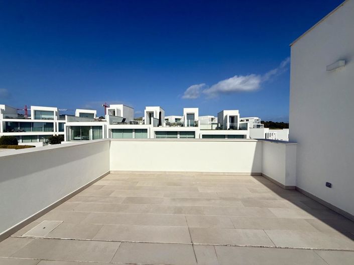 Image No.53-5 Bed Property for sale