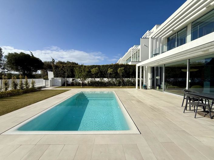 Image No.7-5 Bed Property for sale