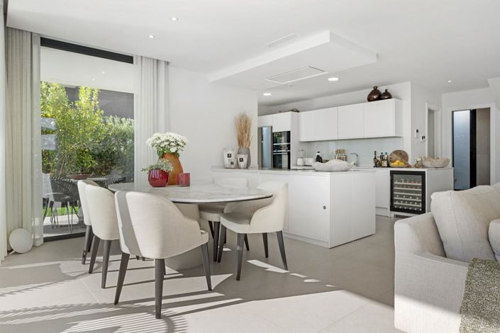 Image No.28-3 Bed Property for sale