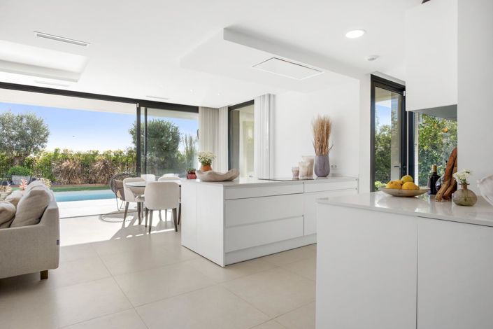 Image No.30-3 Bed Property for sale