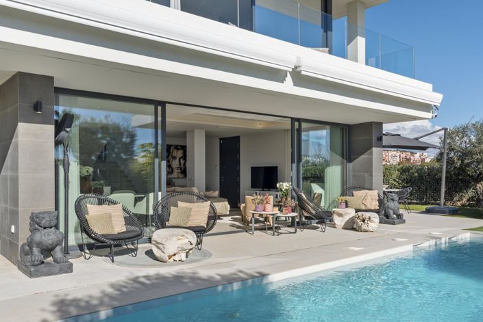 Image No.38-3 Bed Property for sale