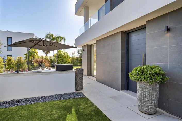 Image No.41-3 Bed Property for sale