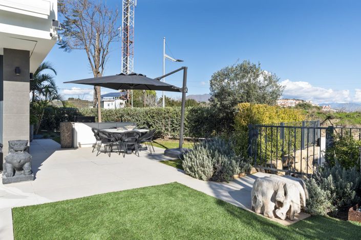 Image No.43-3 Bed Property for sale