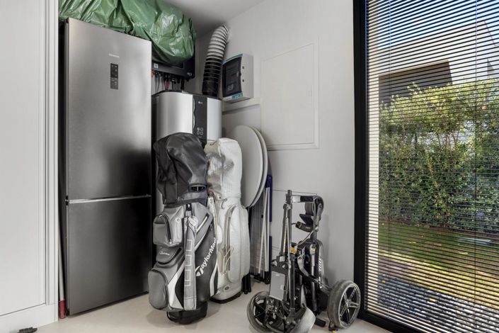 Image No.6-3 Bed Property for sale