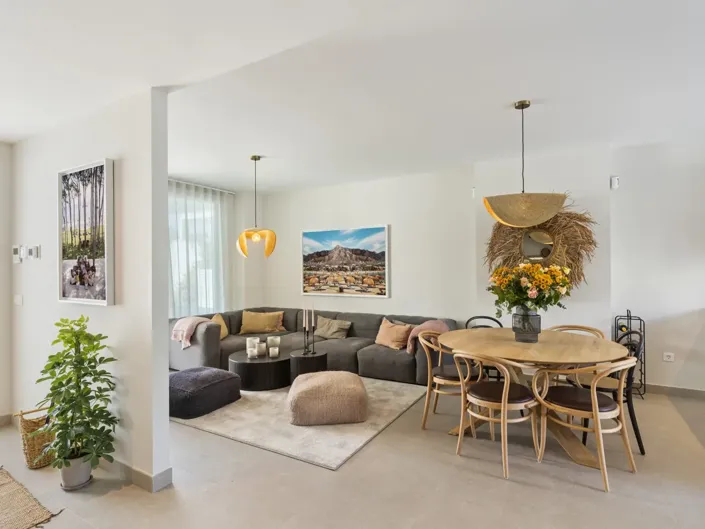 Image No.6-5 Bed Property for sale