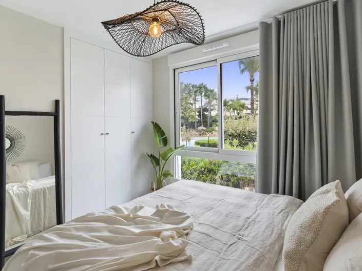 Image No.9-5 Bed Property for sale