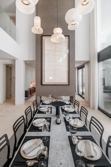 Image No.23-6 Bed Property for sale