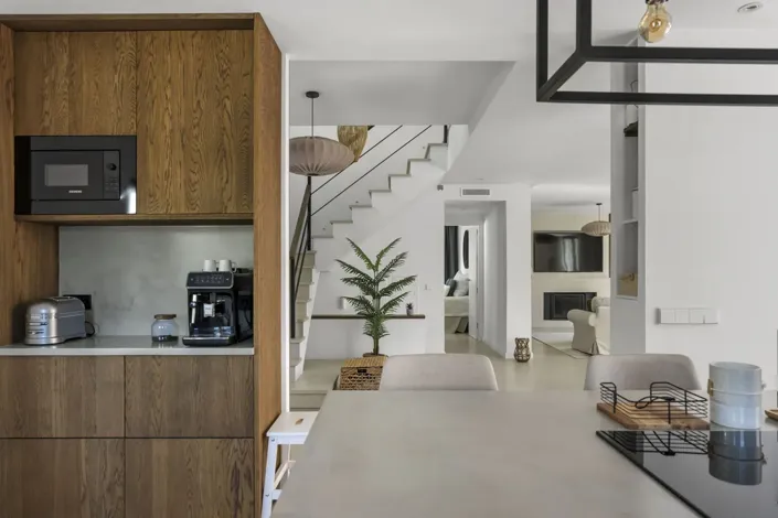 Image No.7-4 Bed Property for sale