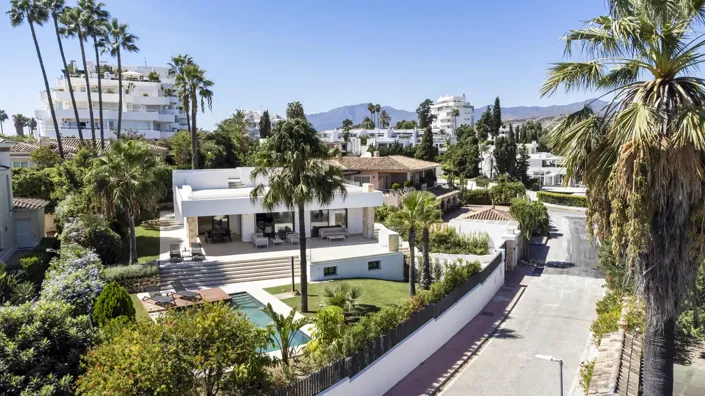 Image No.52-4 Bed Property for sale