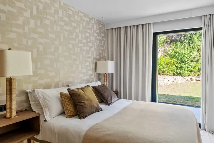 Image No.15-4 Bed Property for sale