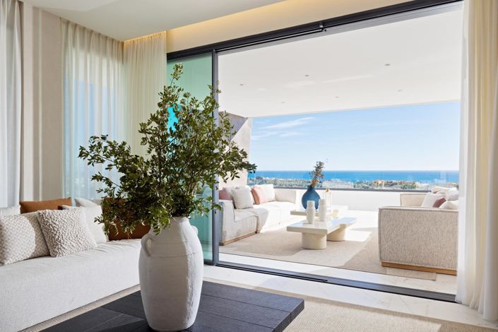 Image No.5-5 Bed Property for sale