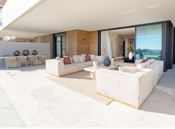 Image No.6-5 Bed Property for sale