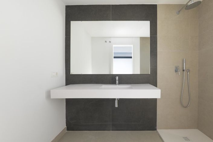 Image No.22-3 Bed Property for sale