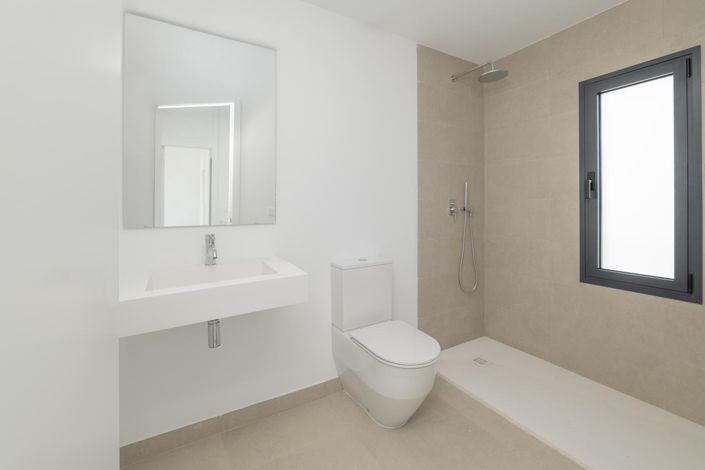 Image No.31-3 Bed Property for sale