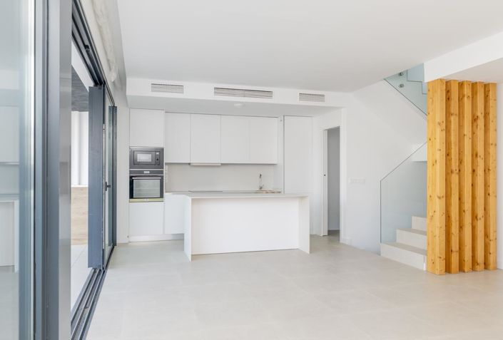 Image No.38-3 Bed Property for sale