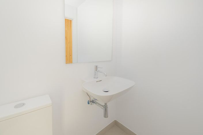 Image No.41-3 Bed Property for sale