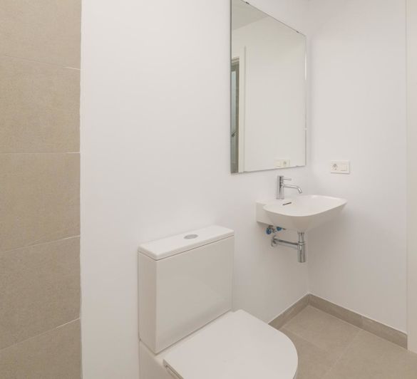 Image No.46-3 Bed Property for sale