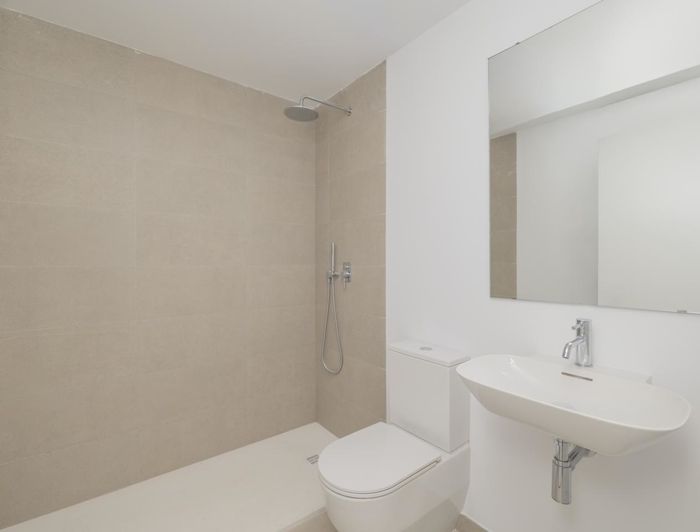 Image No.47-3 Bed Property for sale