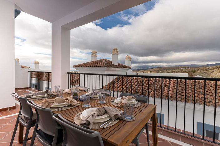 Image No.10-3 Bed Property for sale