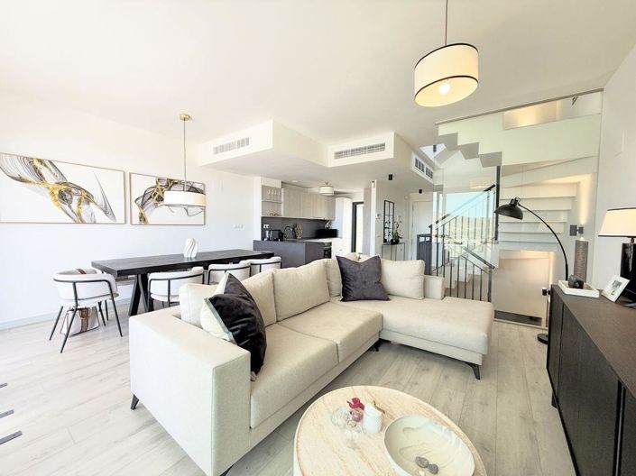 Image No.14-3 Bed Property for sale