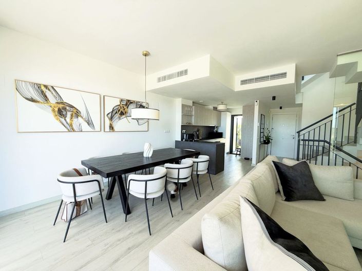 Image No.15-3 Bed Property for sale