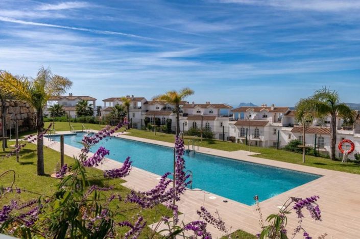 Image No.30-3 Bed Property for sale