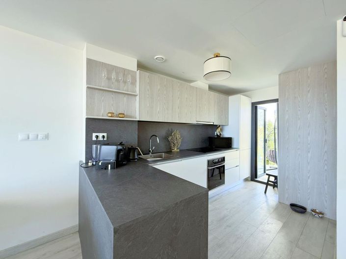 Image No.36-3 Bed Property for sale