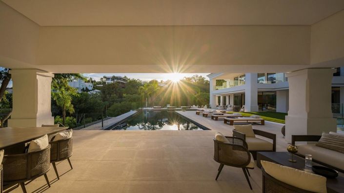 Image No.16-7 Bed Property for sale