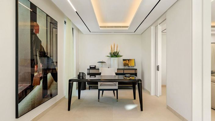 Image No.3-7 Bed Property for sale