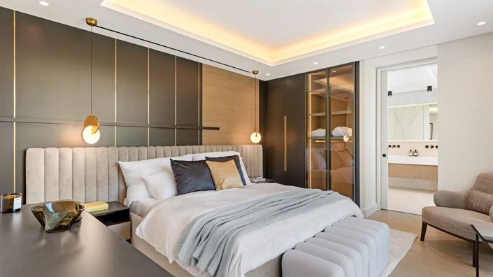 Image No.6-7 Bed Property for sale