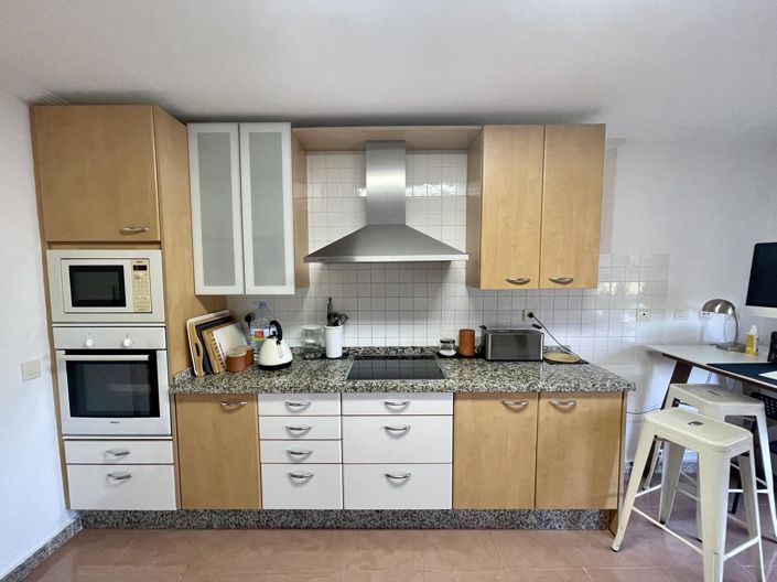 Image No.10-2 Bed Property for sale