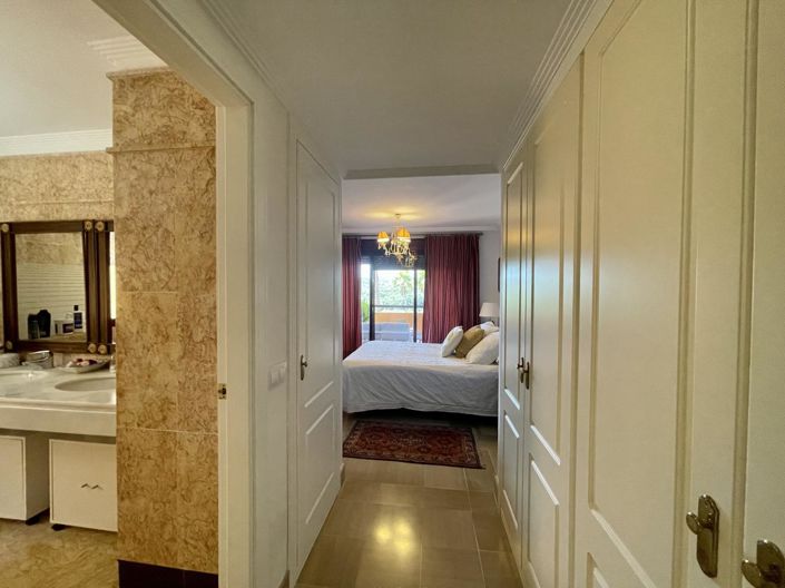 Image No.12-2 Bed Property for sale