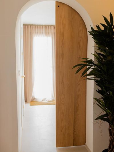 Image No.10-3 Bed Property for sale