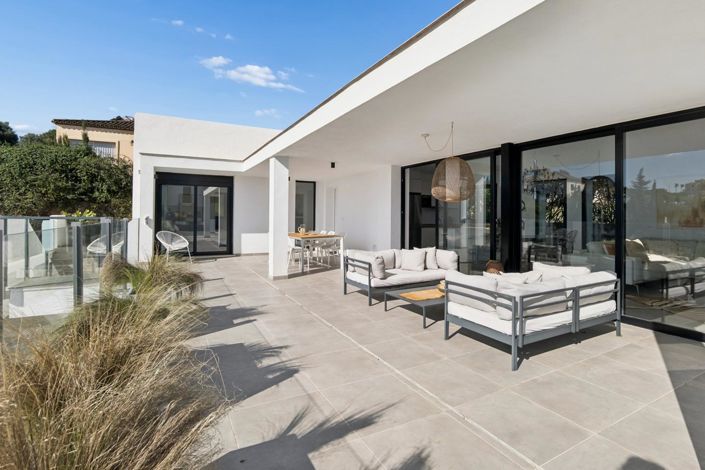 Image No.33-3 Bed Property for sale