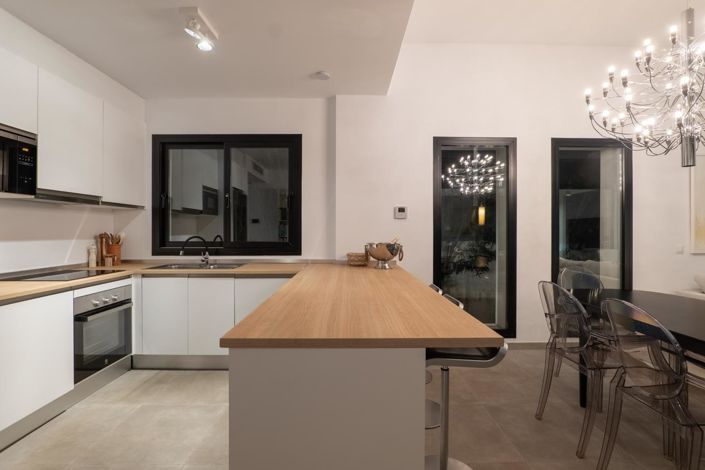 Image No.7-3 Bed Property for sale