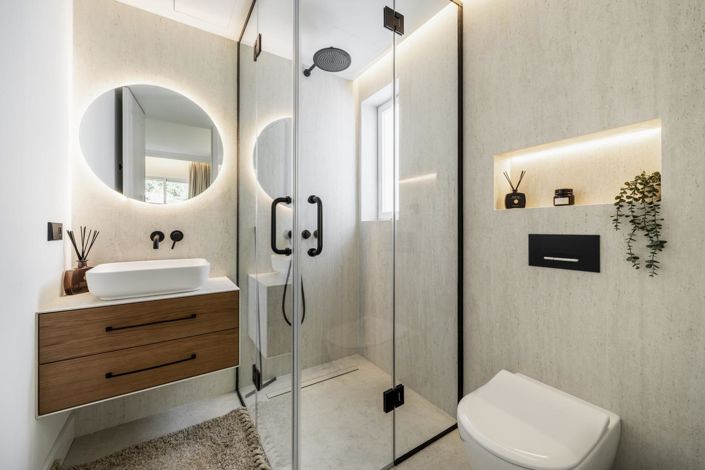 Image No.17-3 Bed Property for sale