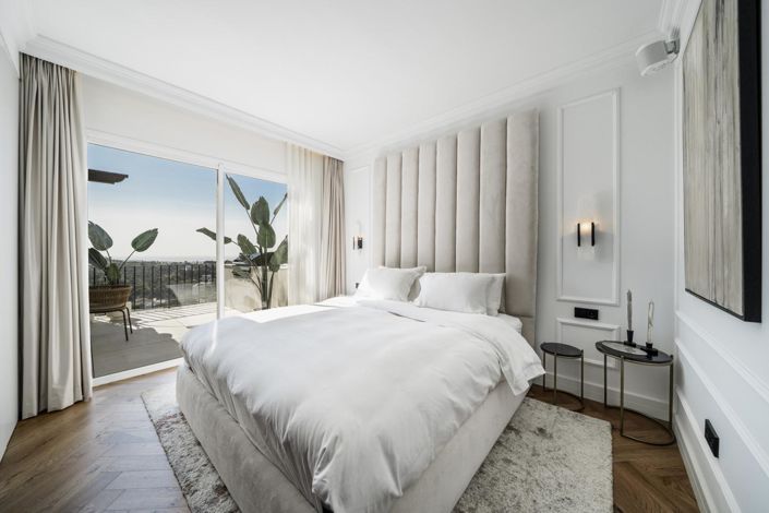 Image No.20-3 Bed Property for sale