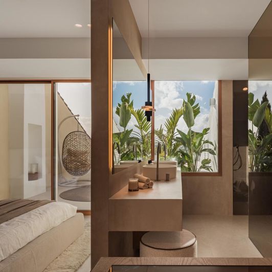 Image No.21-4 Bed Property for sale