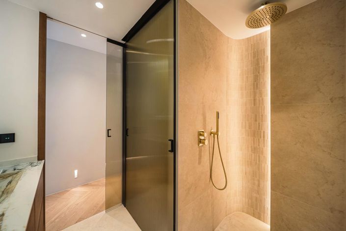 Image No.14-3 Bed Property for sale