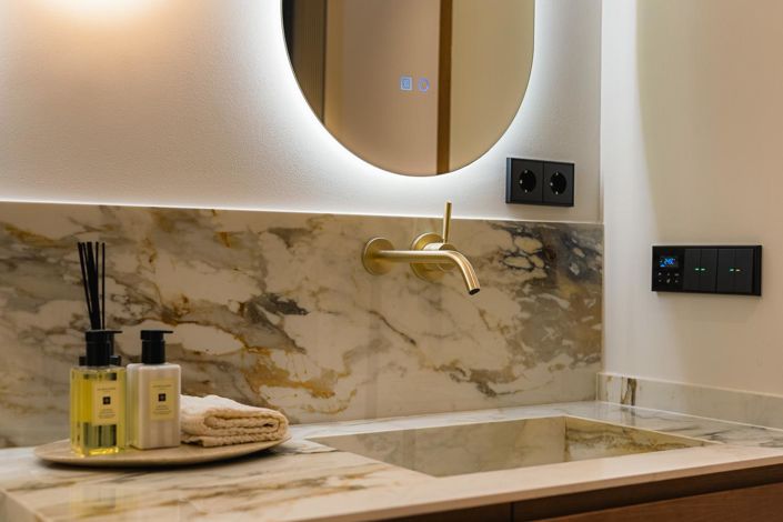 Image No.15-3 Bed Property for sale