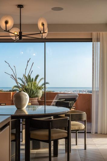 Image No.28-4 Bed Property for sale