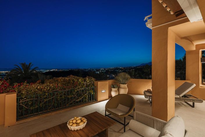 Image No.37-4 Bed Property for sale